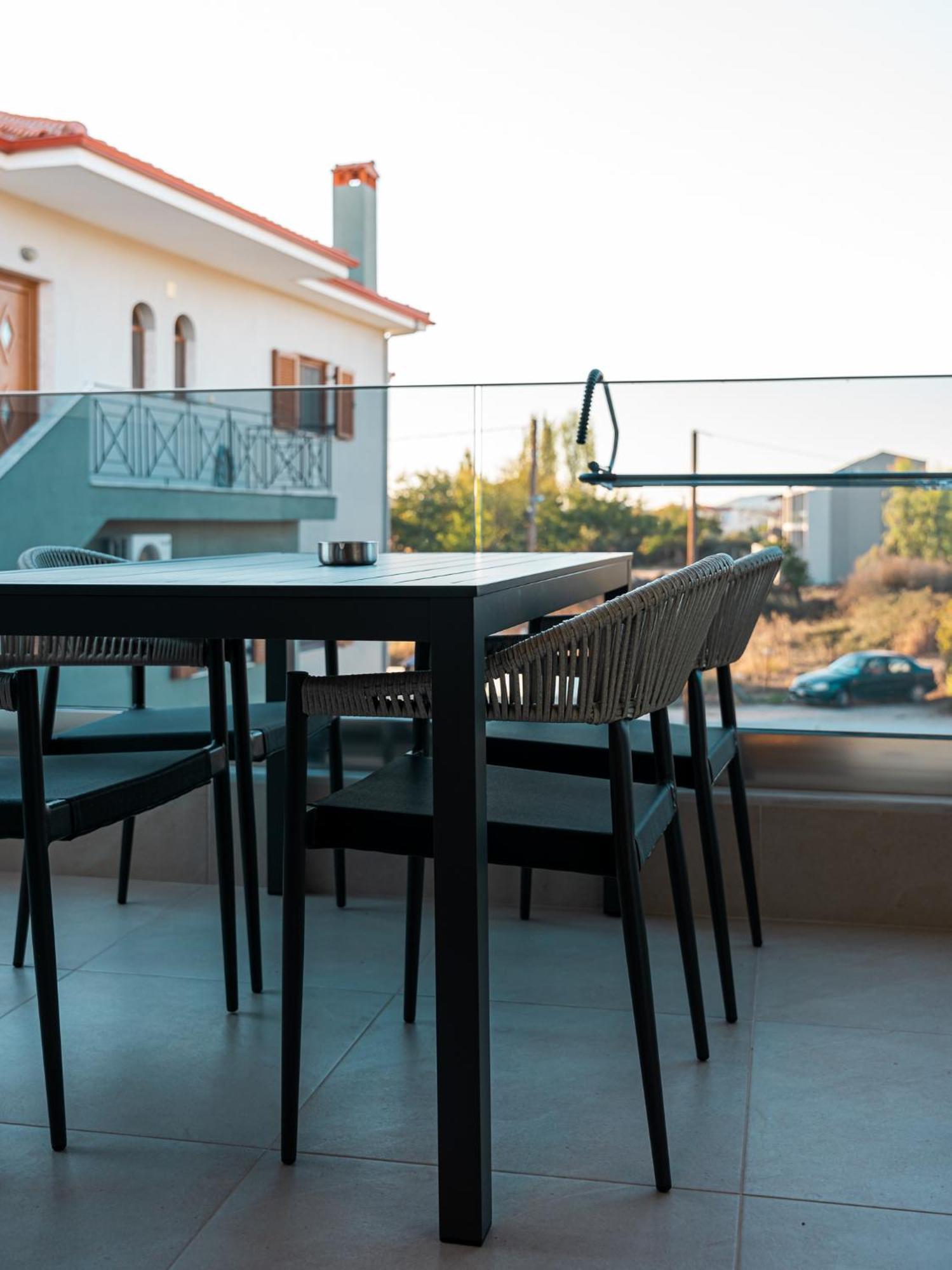 Antony'S Luxury Apartments Nikiti  Exterior photo