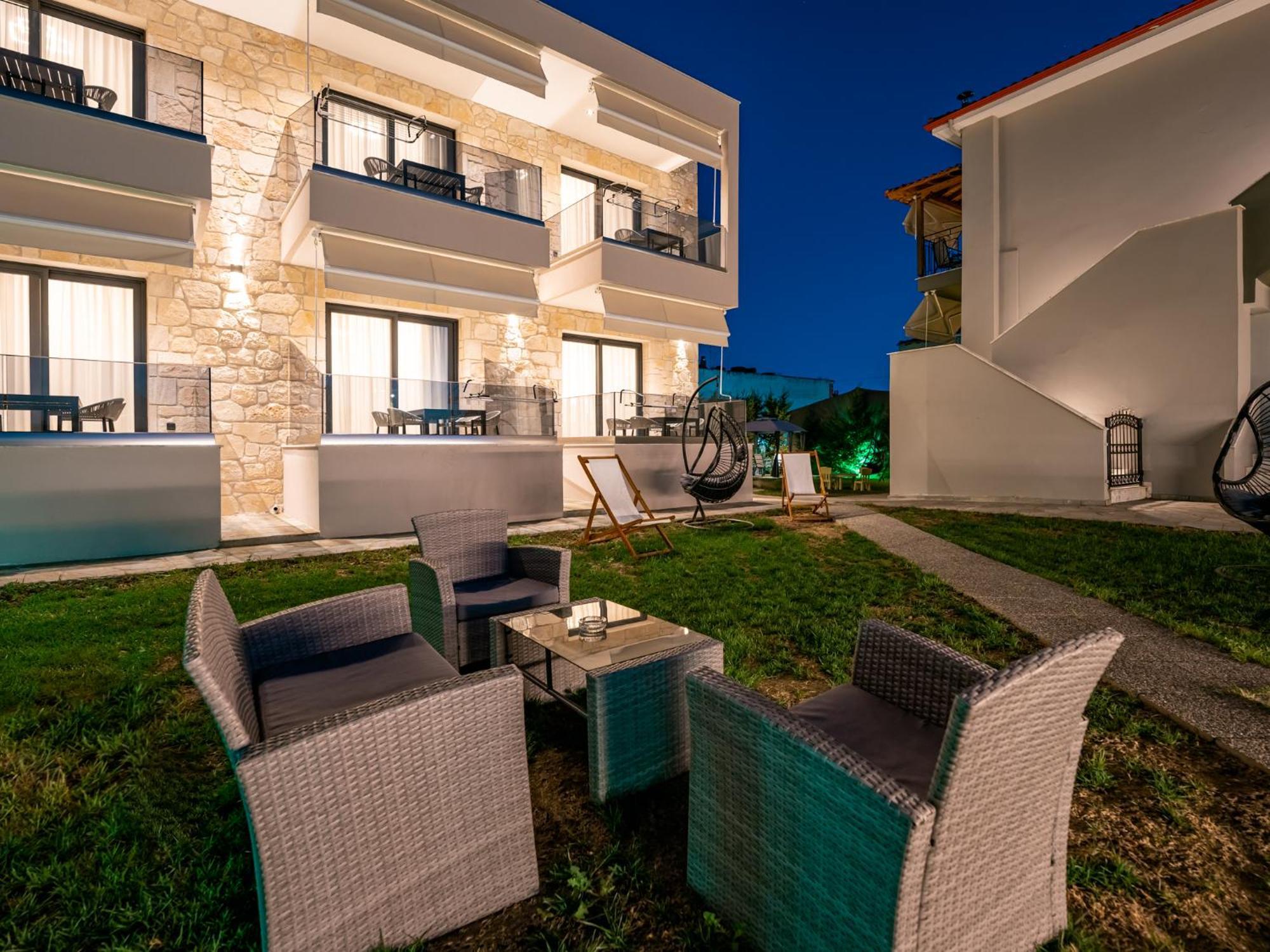 Antony'S Luxury Apartments Nikiti  Exterior photo