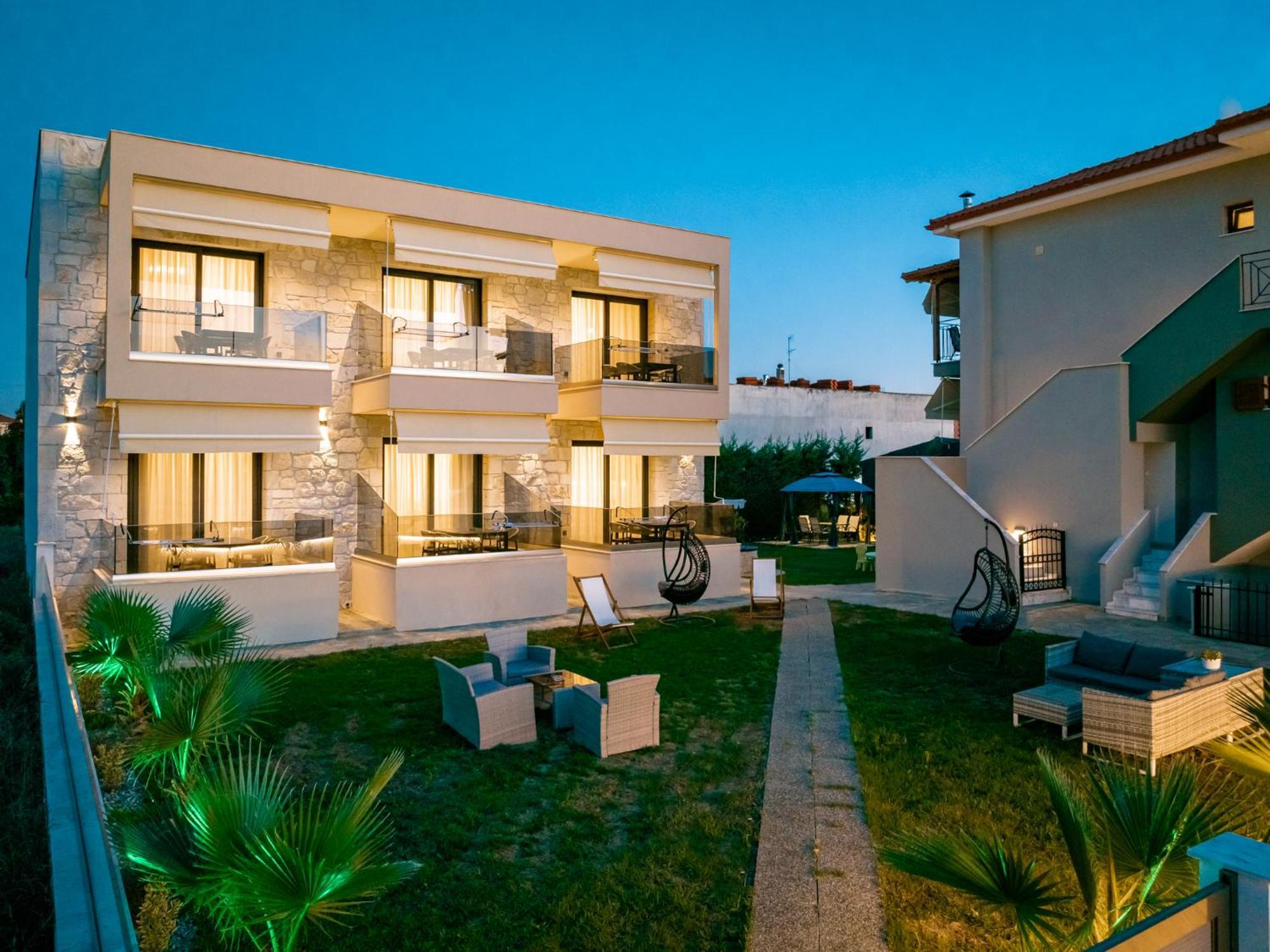 Antony'S Luxury Apartments Nikiti  Exterior photo